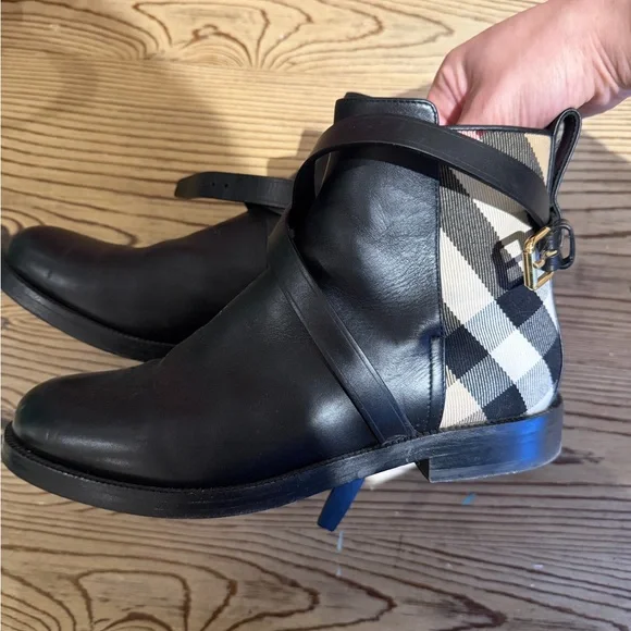 Burberry Pryle Ankle Boots - Picture 3 of 5